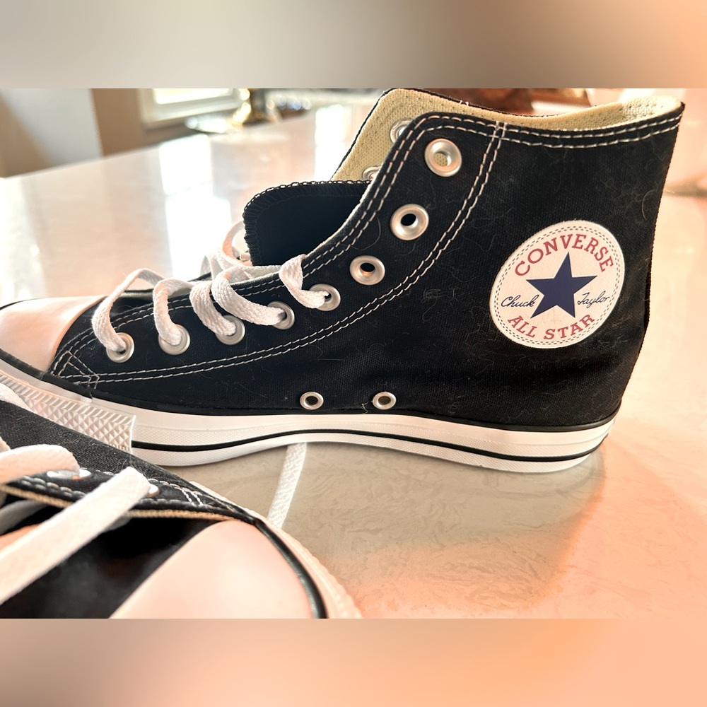 Converse Chuck Taylor black unisex. Size 8